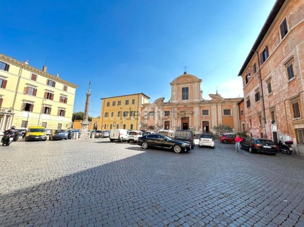 appartamento in vendita a Roma in zona Trastevere