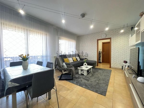 appartamento in vendita a Roma in zona Ponte di Nona