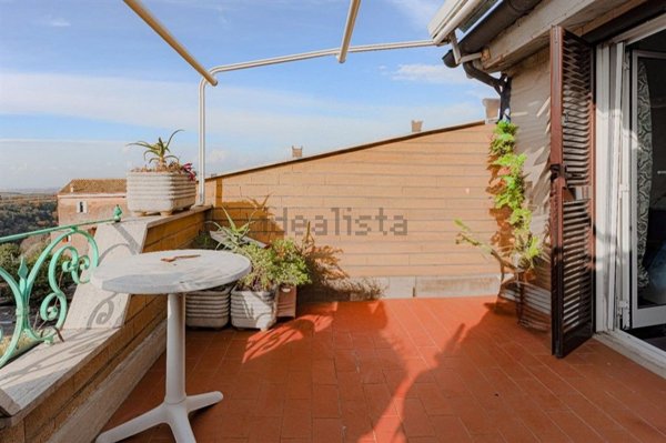 appartamento in vendita a Roma in zona Giardini di Corcolle