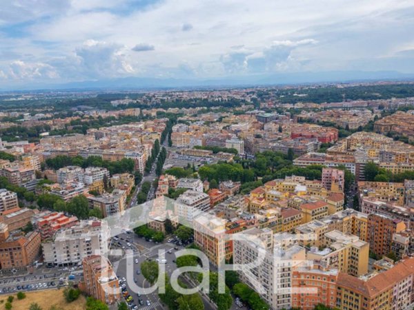 appartamento in vendita a Roma in zona Della Vittoria