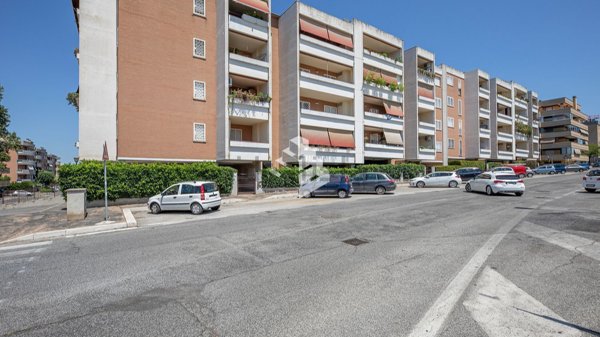 appartamento in vendita a Roma in zona Ponte di Nona