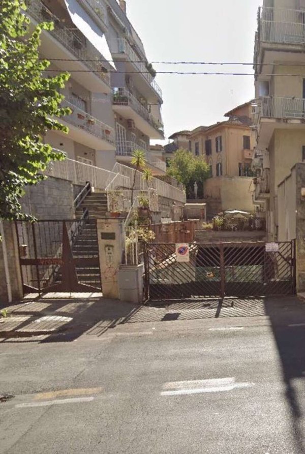 locale commerciale in vendita a Roma in zona Monte Sacro/Talenti