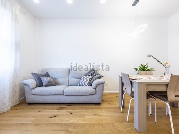 appartamento in vendita a Roma in zona Tomba di Nerone