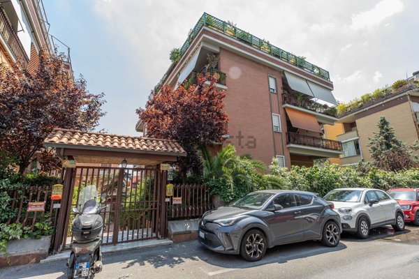 appartamento in vendita a Roma in zona Monte Sacro/Talenti