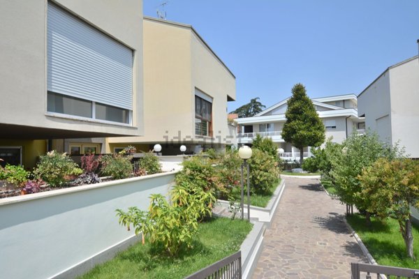 appartamento in vendita a Roma in zona Torre Gaia