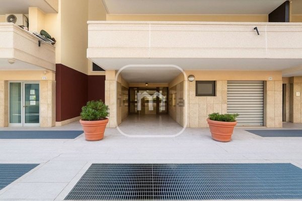 appartamento in vendita a Roma in zona Appio Claudio