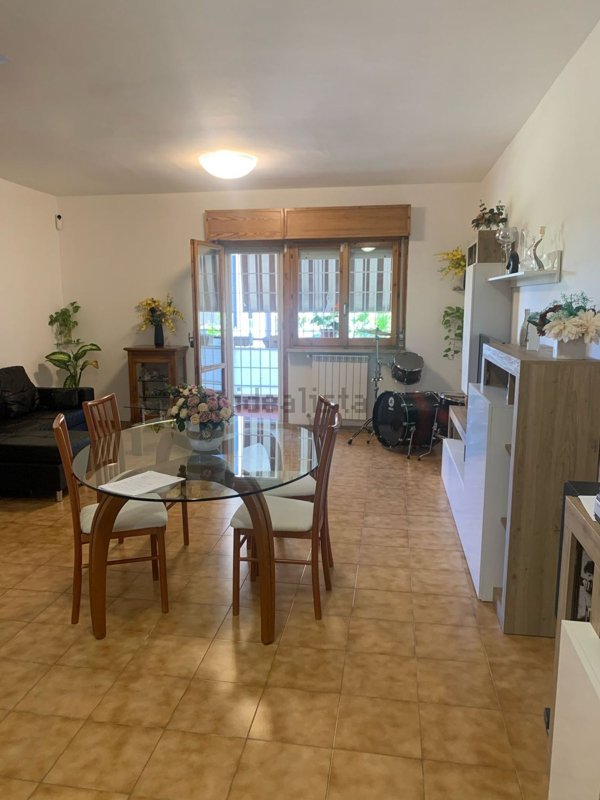 appartamento in vendita a Roma in zona Ostiense