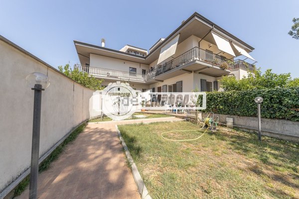 appartamento in vendita a Roma in zona EUR