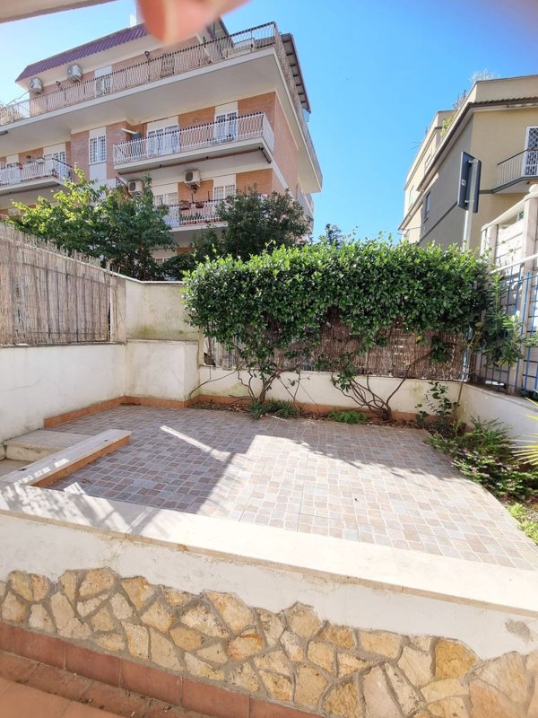 appartamento in vendita a Roma in zona Monte Sacro/Talenti
