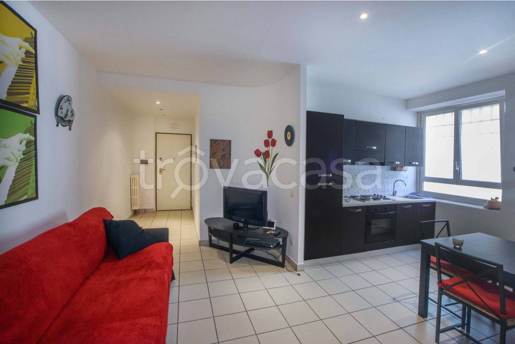 appartamento in vendita a Roma in zona Ardeatino