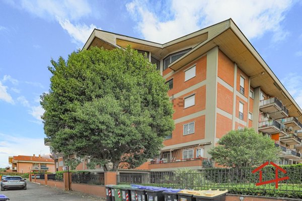 appartamento in vendita a Roma in zona Casal Morena