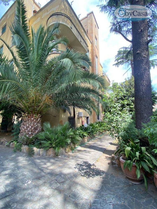 appartamento in vendita a Roma in zona Gianicolense