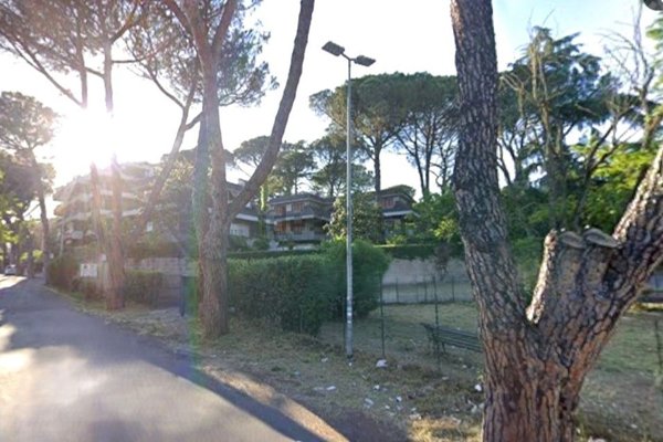 appartamento in vendita a Roma in zona Tomba di Nerone