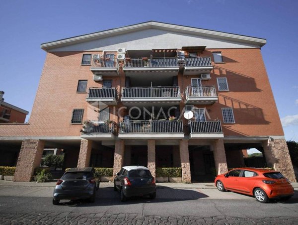 appartamento in vendita a Roma in zona Castelverde