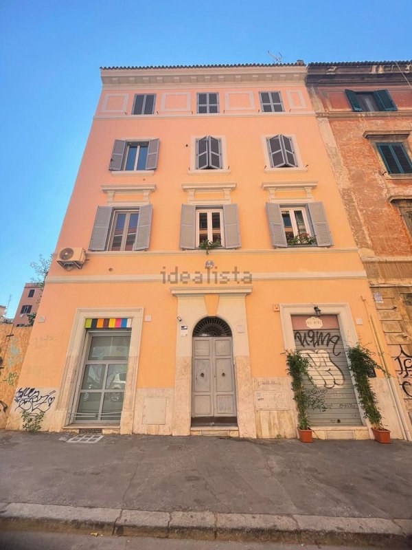 appartamento in vendita a Roma in zona Prenestino-Labicano