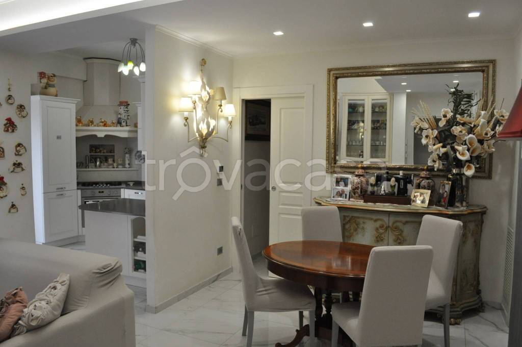 appartamento in vendita a Roma in zona Prenestino-Centocelle