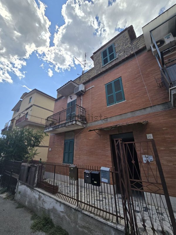 appartamento in vendita a Roma in zona Prima Porta