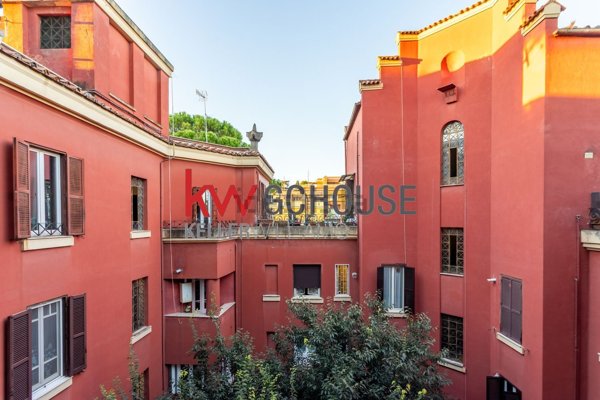 appartamento in vendita a Roma in zona Gianicolense
