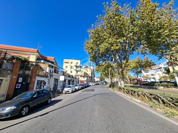 locale commerciale in vendita a Roma in zona Gianicolense