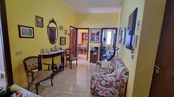 appartamento in vendita a Roma in zona Tomba di Nerone