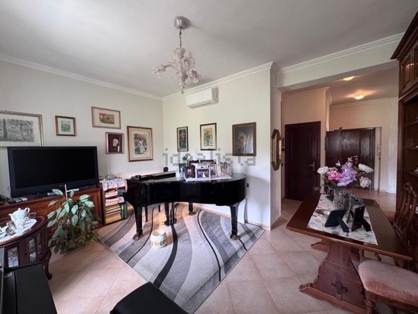 appartamento in vendita a Roma in zona Corviale