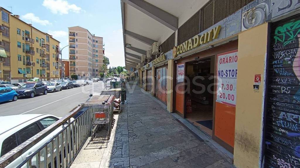 negozio in vendita a Roma in zona Ostiense