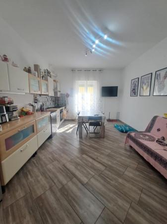 appartamento in vendita a Roma in zona Falcognana