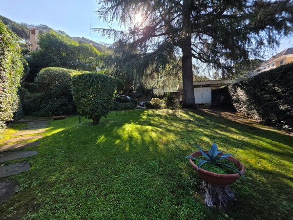 casa indipendente in vendita a Roma in zona Della Vittoria