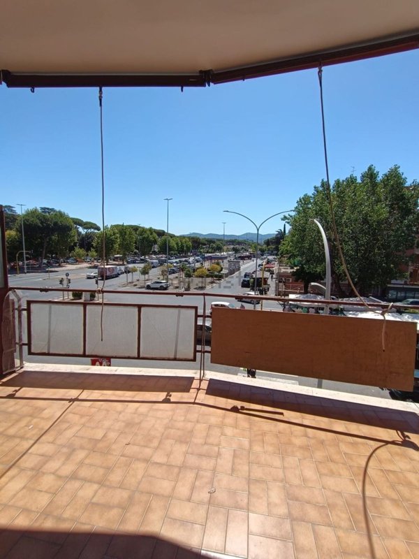 appartamento in vendita a Roma in zona Appio Claudio