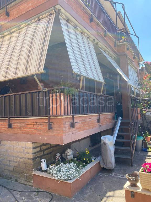 appartamento in vendita a Roma in zona Acilia