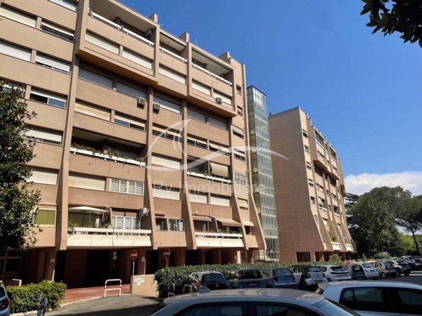 appartamento in vendita a Roma in zona Giuliano Dalmata