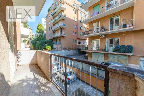 appartamento in vendita a Roma in zona Appio Latino