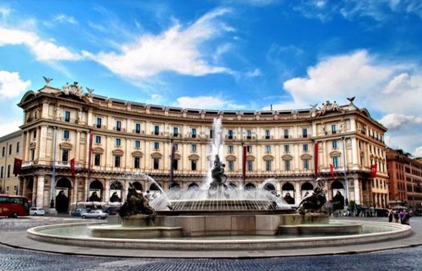 appartamento in vendita a Roma in zona Castro Pretorio