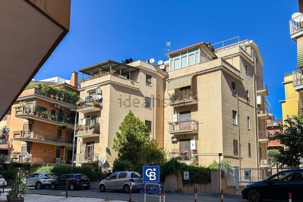 appartamento in vendita a Roma in zona Monte Sacro/Talenti