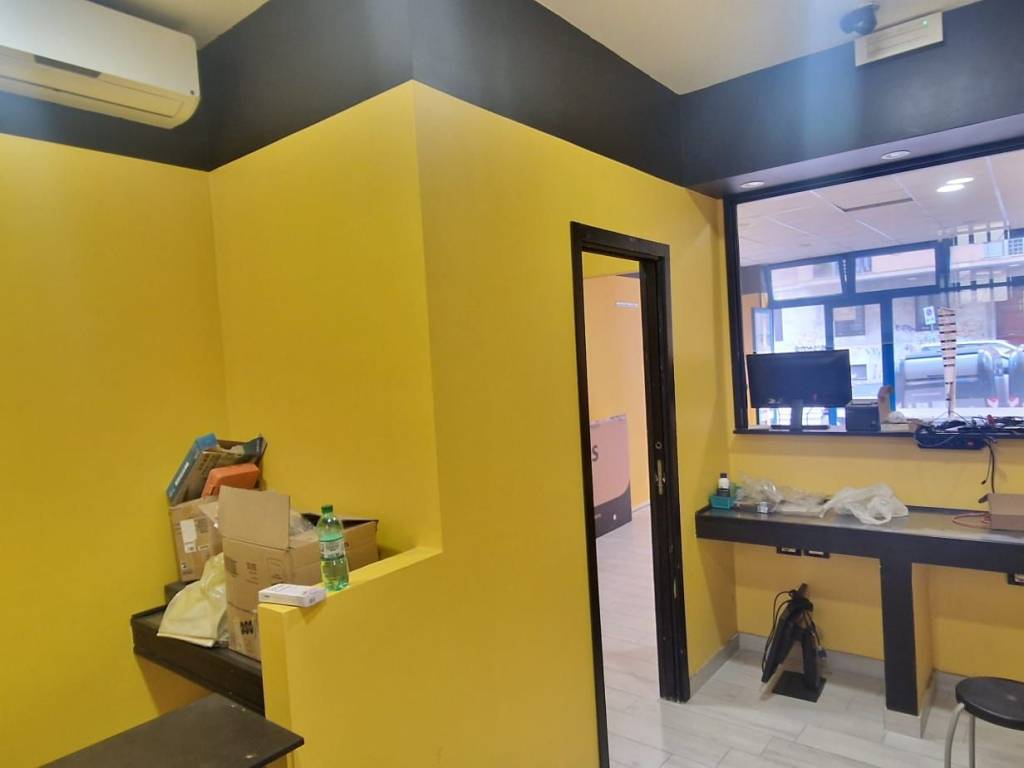 negozio in vendita a Roma in zona Trieste
