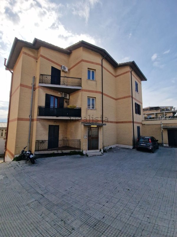 appartamento in vendita a Roma in zona Ponte Galeria