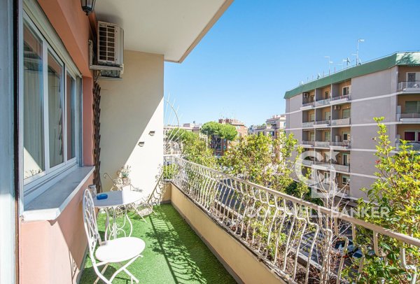 appartamento in vendita a Roma in zona Tuscolano