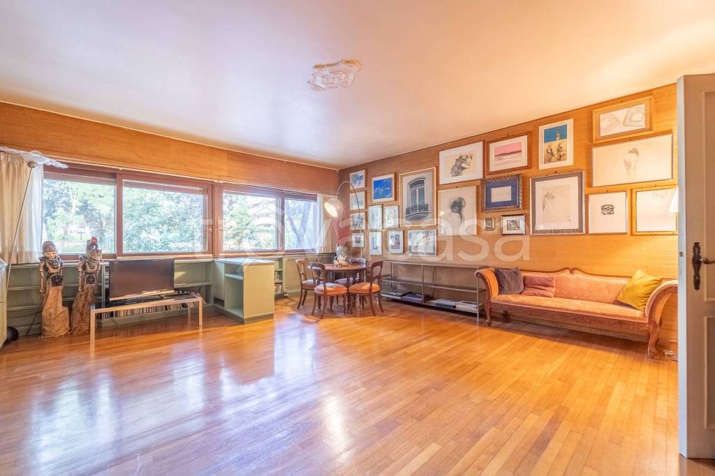 appartamento in vendita a Roma in zona Della Vittoria