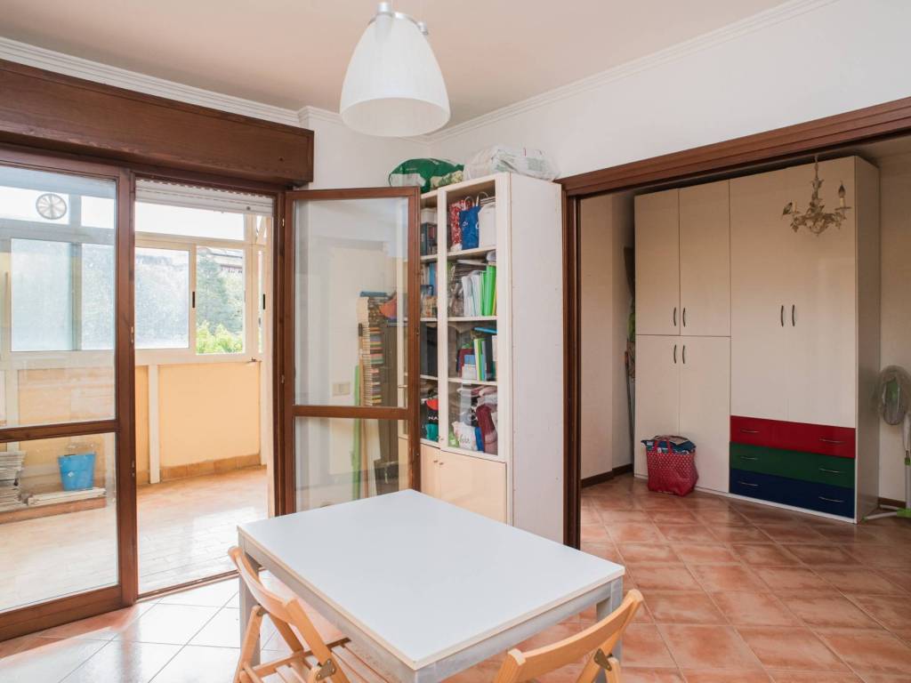 appartamento in vendita a Roma in zona Ostiense