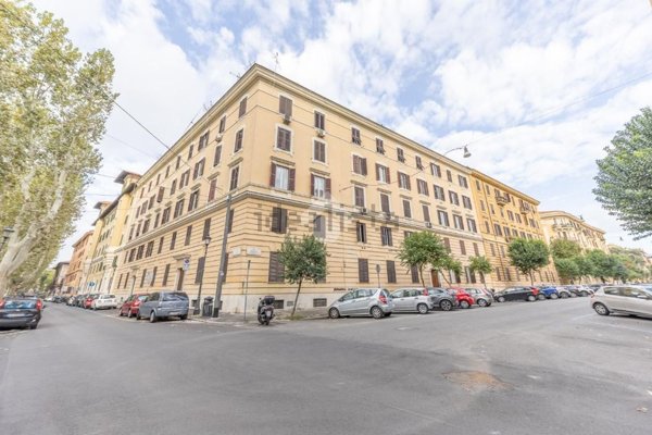 appartamento in vendita a Roma in zona Della Vittoria