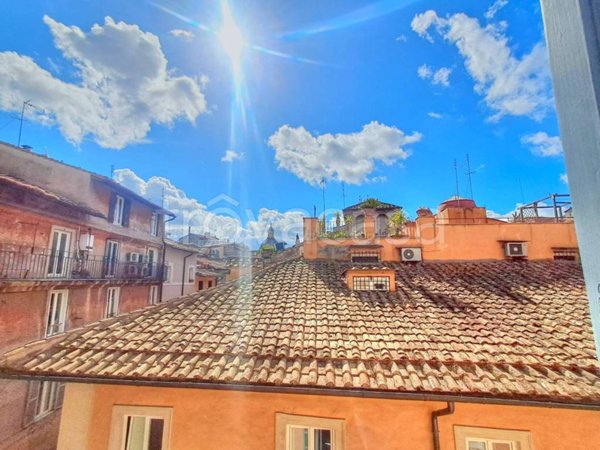 appartamento in vendita a Roma in zona Parione/Sant'Eustachio