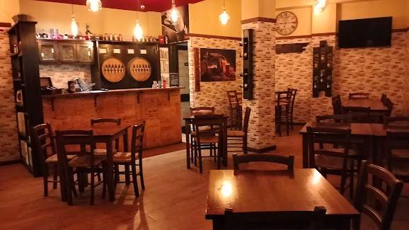 negozio in vendita a Roma in zona Tuscolano