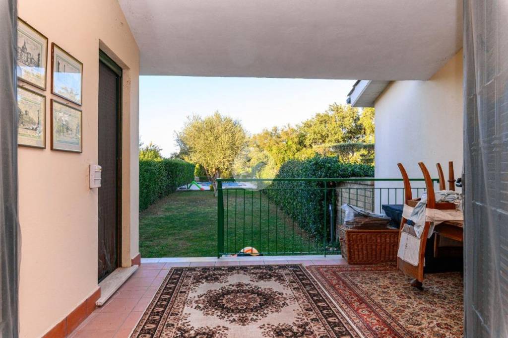 casa indipendente in vendita a Roma in zona Pantan Monastero