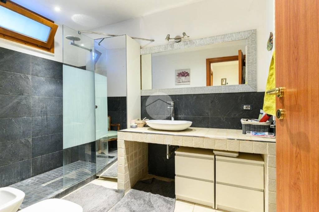 casa indipendente in vendita a Roma in zona Pantan Monastero