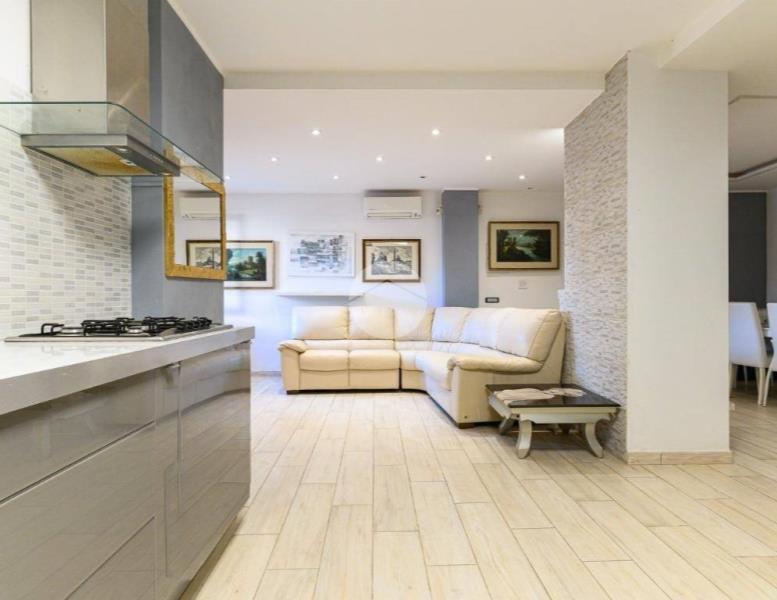 casa indipendente in vendita a Roma