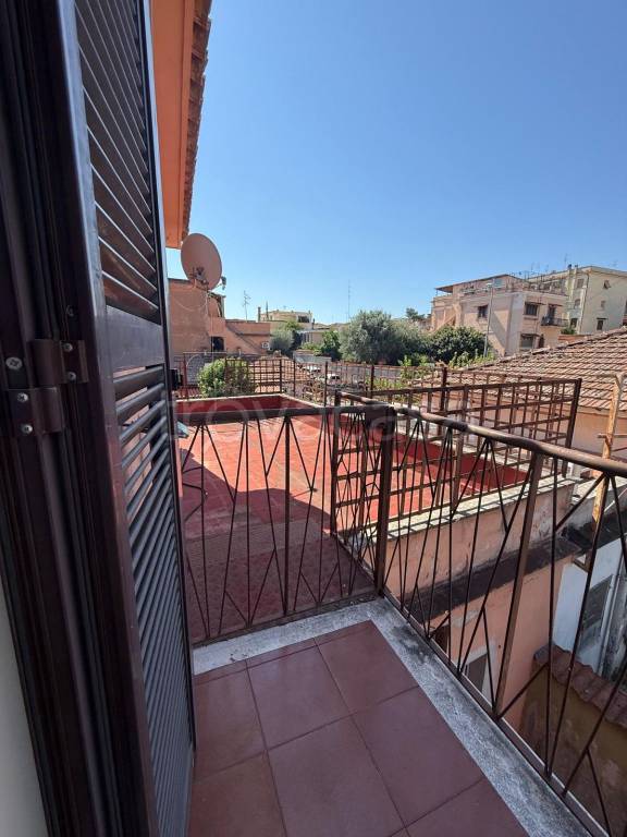 appartamento in vendita a Roma in zona Tomba di Nerone