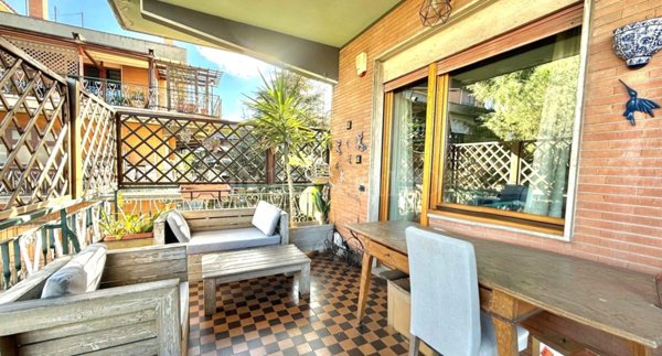 casa indipendente in vendita a Roma in zona Portuense