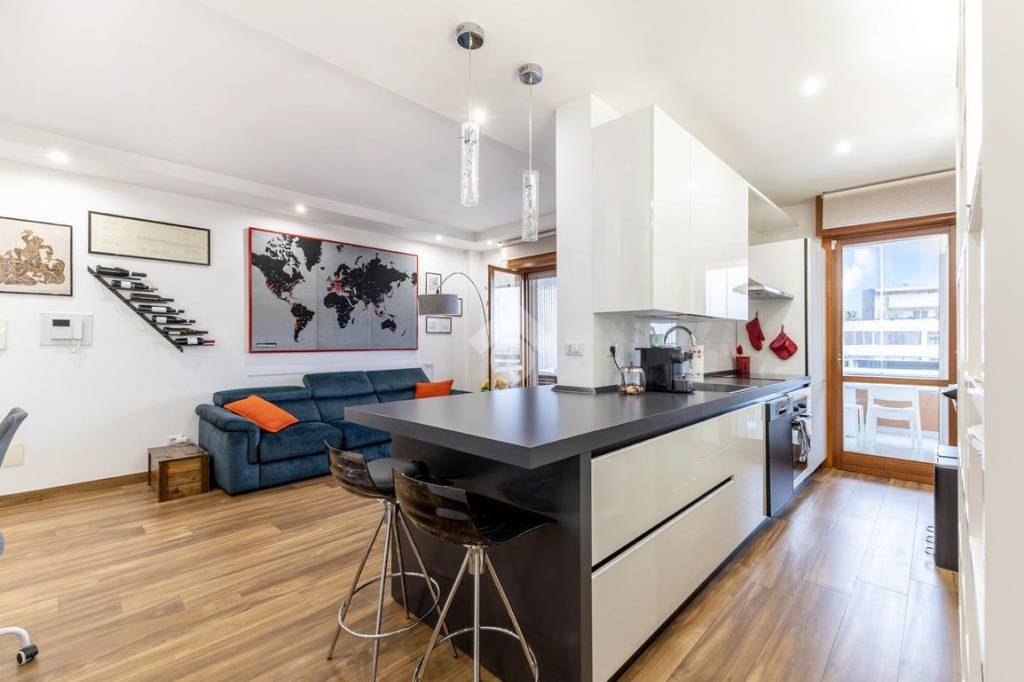 appartamento in vendita a Roma in zona Ardeatino