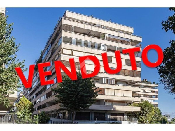 appartamento in vendita a Roma in zona Ardeatino