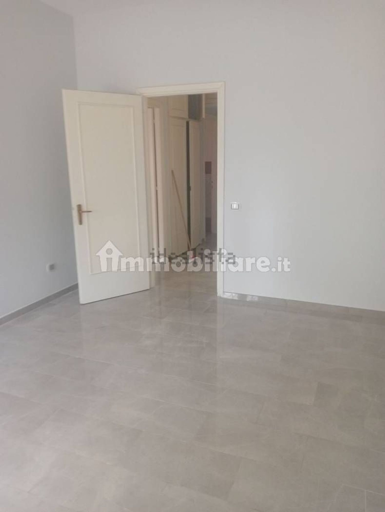 appartamento in vendita a Roma in zona Tor de' Cenci